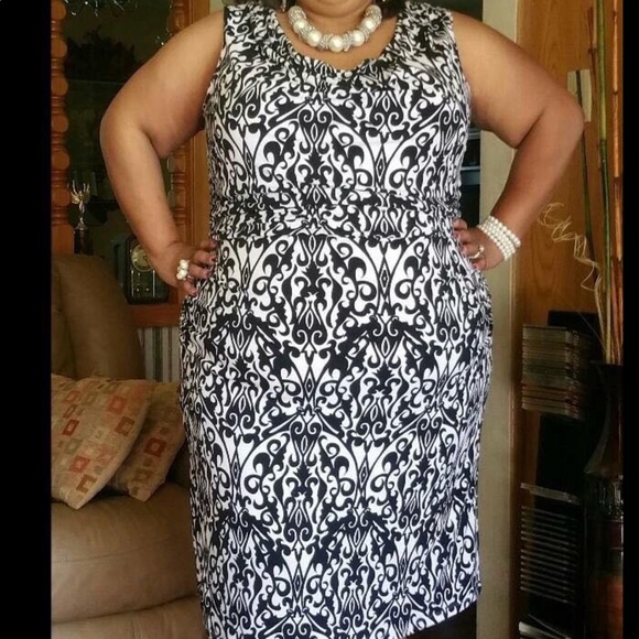 Cato Dresses & Skirts - Plus Size Black and White belted sleeveless dress.